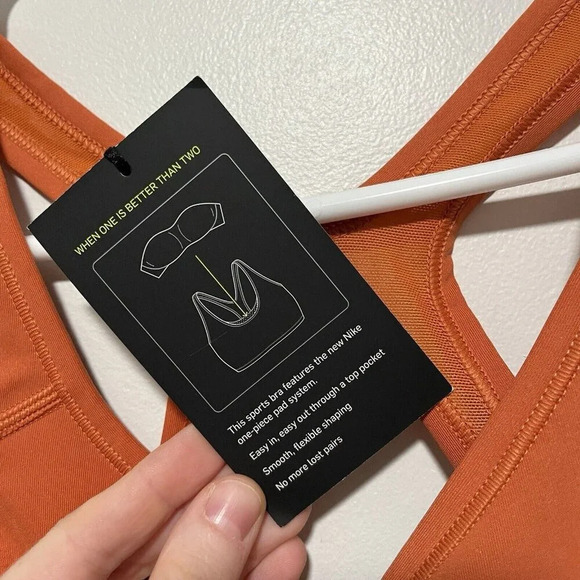 Nike‎ NWT Swoosh Icon Clash Medium Support 1-piece Pad V-neck Sports Bra Orange - Picture 3 of 7